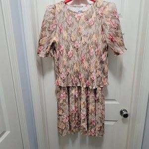 Flowered Dress / Cue Fashions